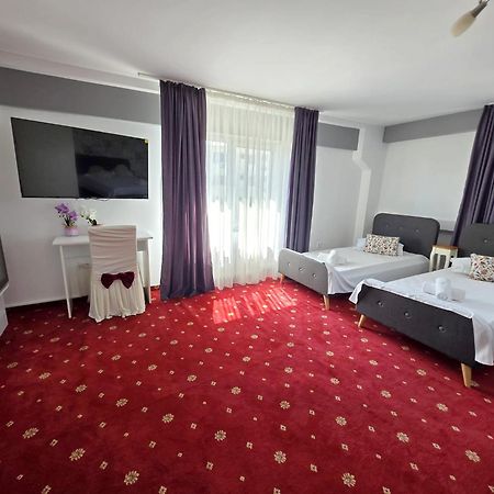 BON TON Residence Drobeta Turnu Severin Extérieur photo