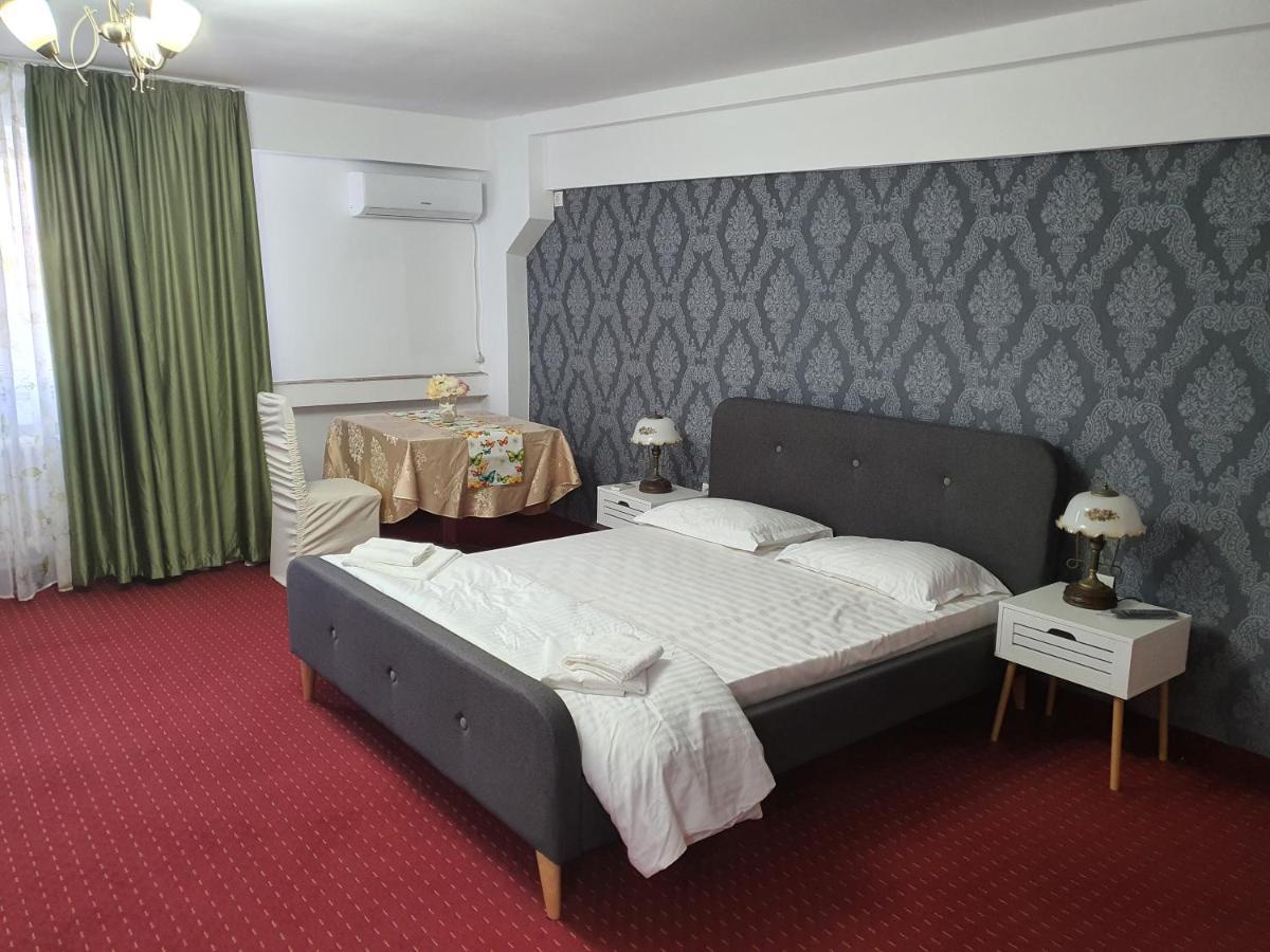BON TON Residence Drobeta Turnu Severin Extérieur photo