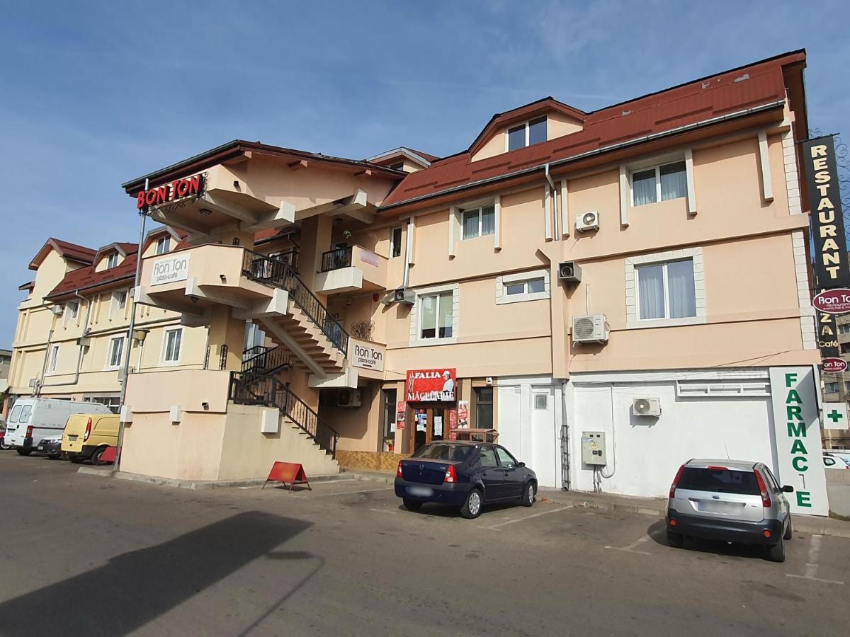 BON TON Residence Drobeta Turnu Severin Extérieur photo
